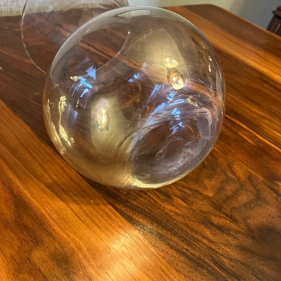 Beautiful small glass vase for flowers - Picture 5 of 7